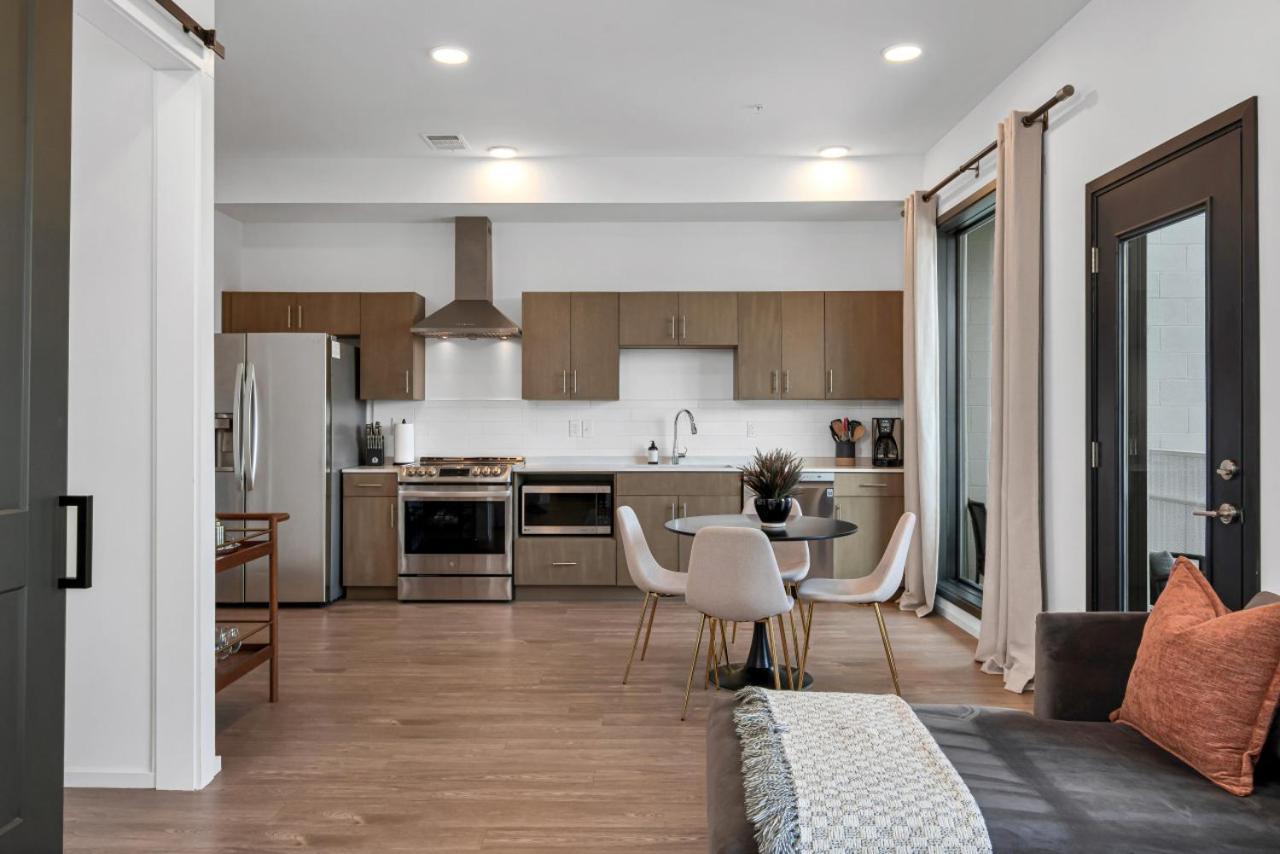 فيلا Gulch Located With 4 Beds, Pool, Private Patio And Secure Parking ناشفيل المظهر الخارجي الصورة